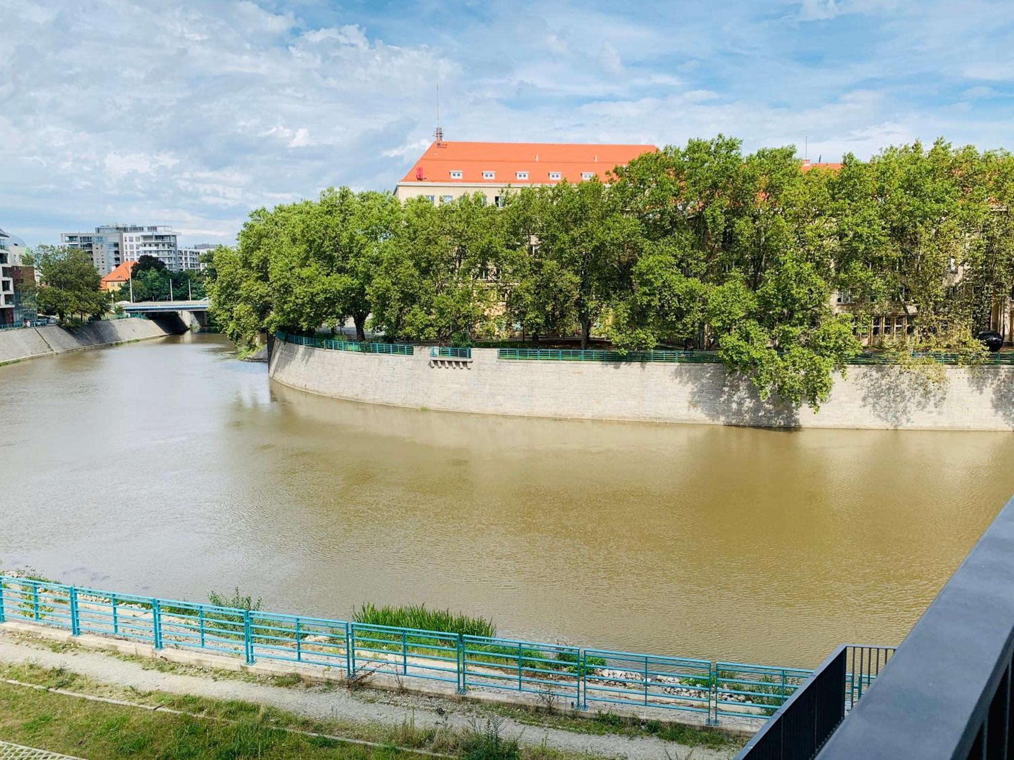 Luksusowy Apartament Z Parkingiem I Klimatyzacja W Samym Centrum Wroclawia Luaran gambar