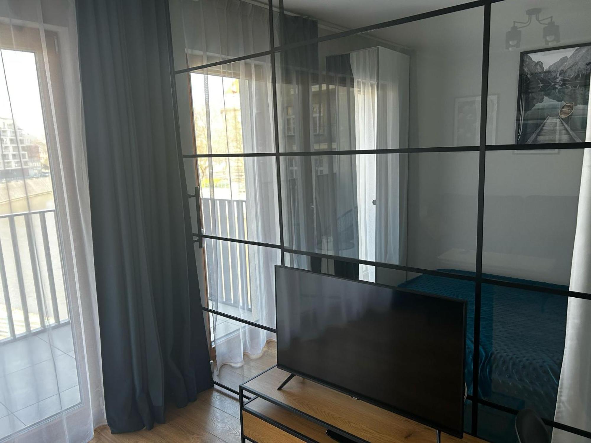 Luksusowy Apartament Z Parkingiem I Klimatyzacja W Samym Centrum Wroclawia Luaran gambar
